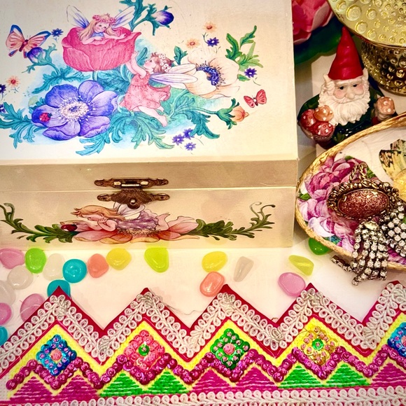 ALL FRILLS SPARKL - Picture 10 of 17